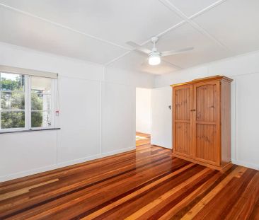 10 Redwood St, Stafford Heights QLD 4053 - Photo 2