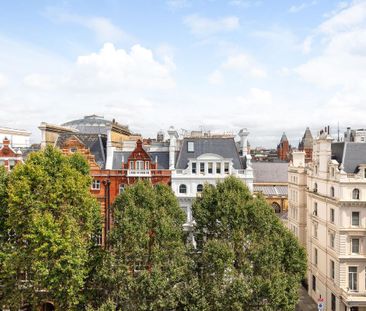An exceptional penthouse with roof terrace and refined modern interiors. - Photo 1