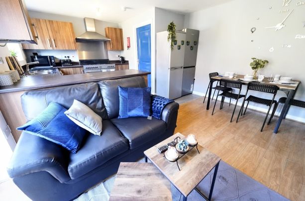 Room in a Shared House, Poppleton Close, CV1 - Photo 1