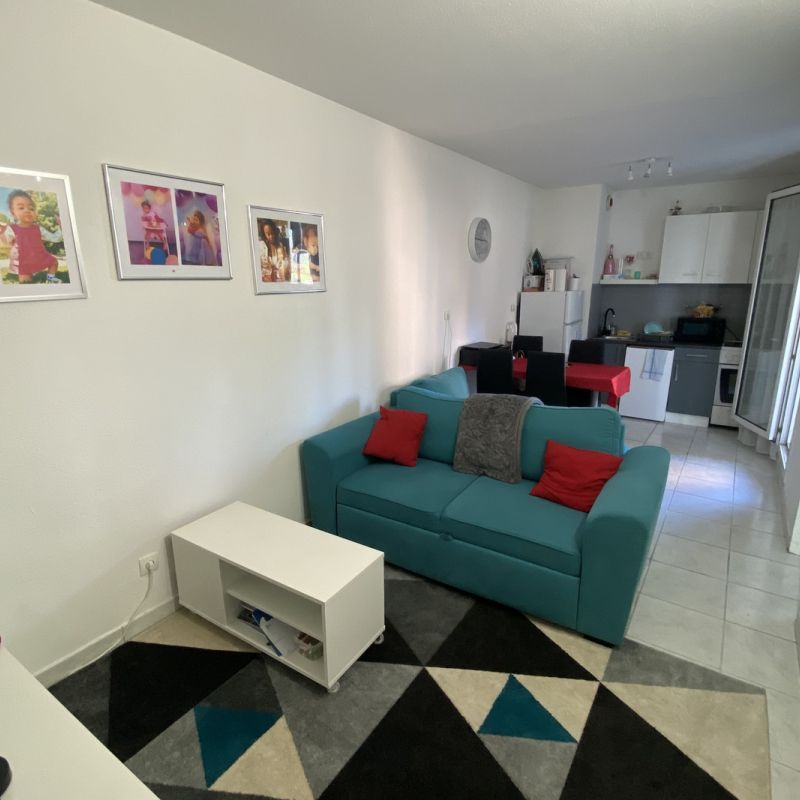 T2 33 m2 + Loggia - La Rode - Photo 1