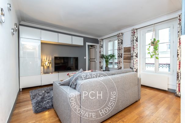 Rue des Batignolles, - Photo 1