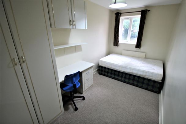 Pennington Court, Delph Lane, Woodhouse, LS6 2RW, Leeds - Photo 1