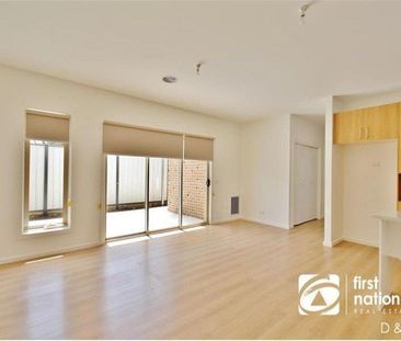 Comfortable Unit, Convenient Location - Photo 2