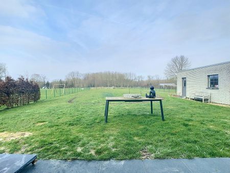 Ruim en comfortabel huis met 4 slaapkamers en grote tuin - Photo 4