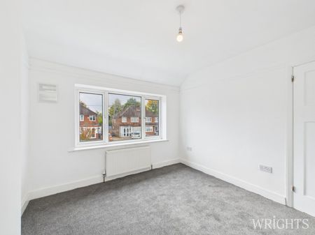3 bedroom Semi-detached House - Crawford Road, Hatfield - Photo 4