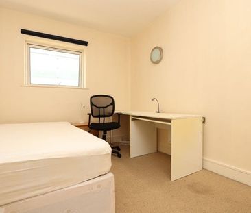 Room in a Shared Flat, Cedar Court, SE1 - Photo 1