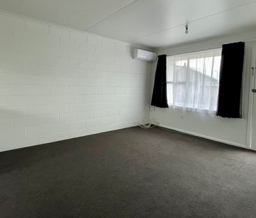 Well presented two bedroom unit close to University - Photo 3