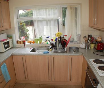 Flowersburn, Bournemouth, BH1 - Photo 4