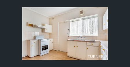 Superb location - Minutes to Burnside Village! - Photo 3