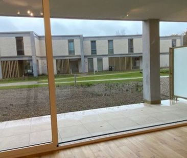 Appartement te huur in Sint-Amandsberg voor € 1.150 met 2 slaapkamers - Photo 1