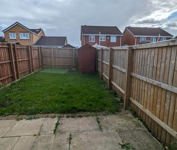 2 bedroom end of terrace house to rent - Photo 2