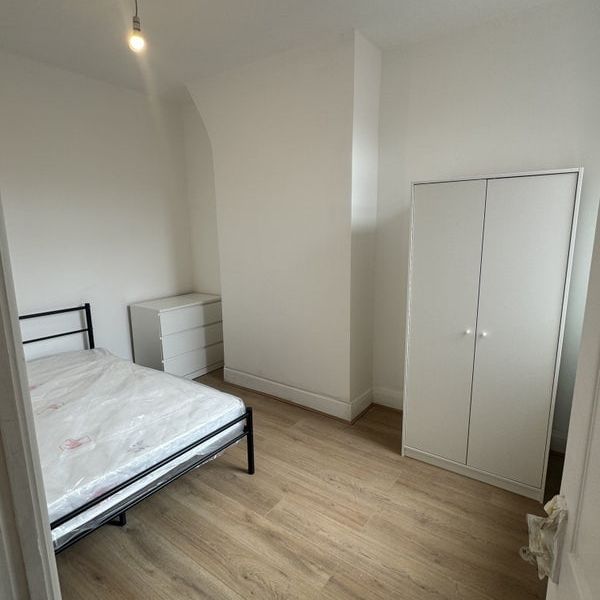 2 Bed Terraced House, Vittoria Street, CH41 - Photo 1