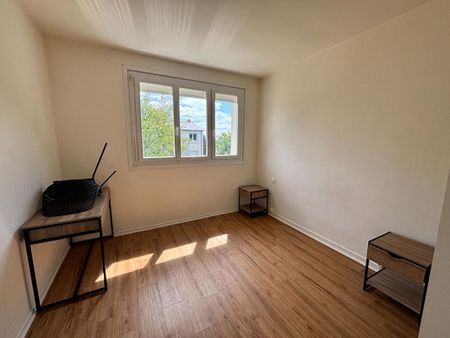 Location Appartement 4 pièces Meublé 65m² ST BRIEUC 22000 - Photo 3