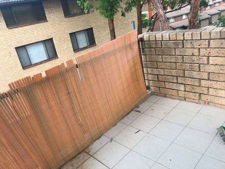 2 Bedroom Modern Unit - Photo 4