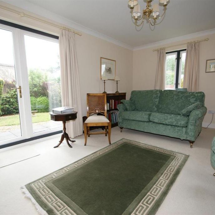 3 bedroom semi-detached house to rent - Photo 1
