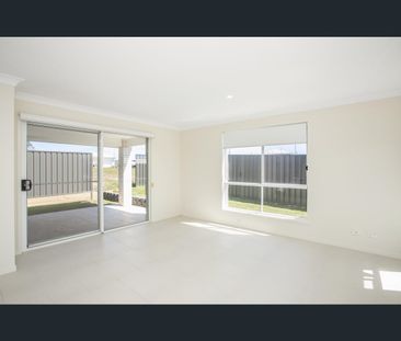 14 Neptune Avenue, Forster, NSW 2428 - Photo 5