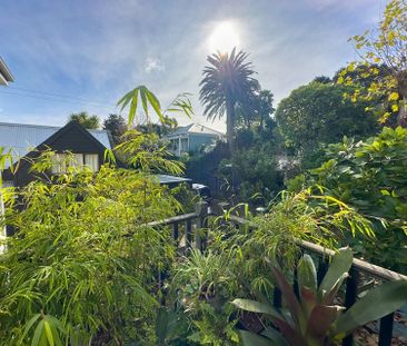 Gorgeous furnished central villa - short/long term - Photo 2