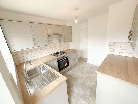 Keswick Avenue, Hullbridge, SS5 - Photo 4