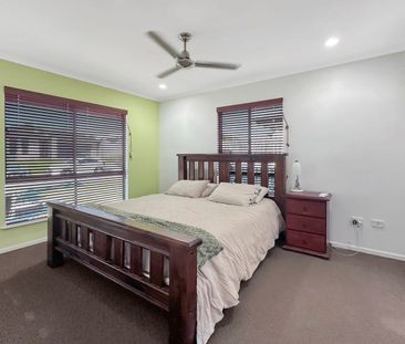 Plantation Palms 4 bedroom must see!! - Photo 4