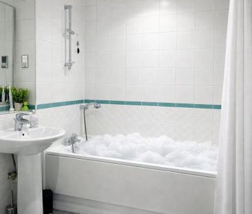 2 bedroom penthouse to rent - Photo 6