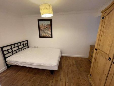 Bedroom Apartment -suitable For Person Only In Marylebone Village - London, W1U - Photo 2