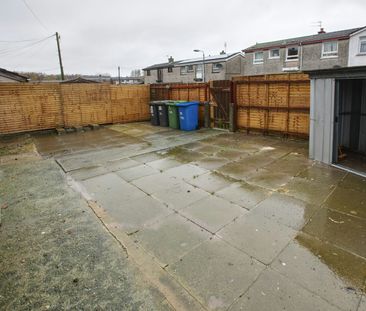 End of terrace house to rent on - Photo 3