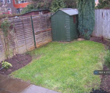 2 bedroom end of terrace house to rent - Photo 6