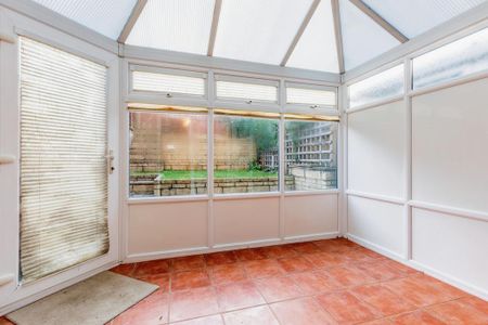 2 bedroom property to rent - Photo 4