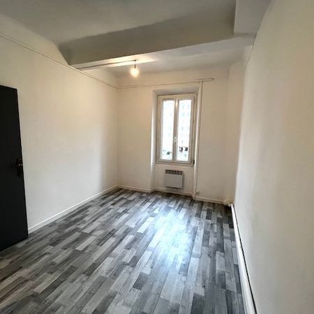 Location Appartement 2 pièces 42m² - Photo 3