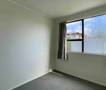 Sunny Two-Bedroom Home with Spacious Yard - Photo 3