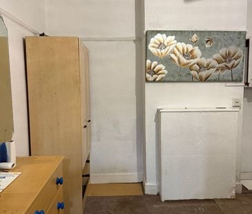 Room in a Shared Flat, Green Lane, IG3 - Photo 2