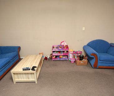 Fantastic 4 bedroom home - Photo 3