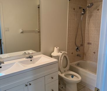 For Lease - 49 Everingham Circle Unit# Main, Brampton, Ontario - Photo 2