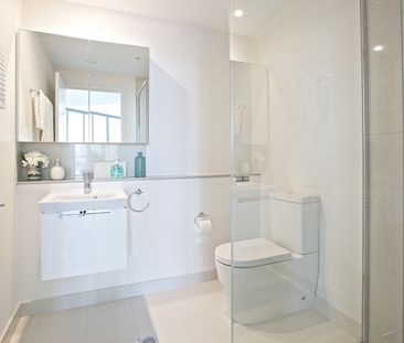 1 BEDROOM APARTMENT + 1 MONTHS FREE INTERNET. - Photo 3