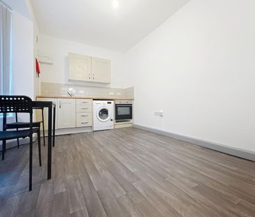 1 bedroom flat to rent - Photo 4