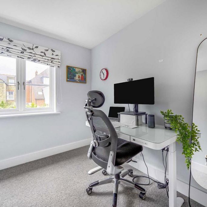 4 bedroom house to rent - Photo 1