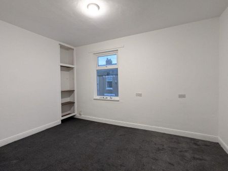 2 bedroom terraced house to rent - Photo 3