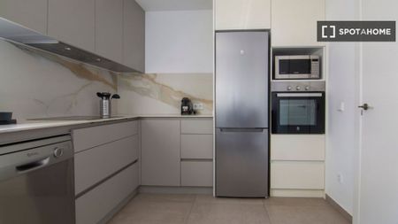 4 room luxury Flat for rent in Valencia, Spain - Photo 3
