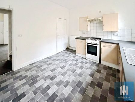 Leyland Road, Burnley, BB11 - Photo 5