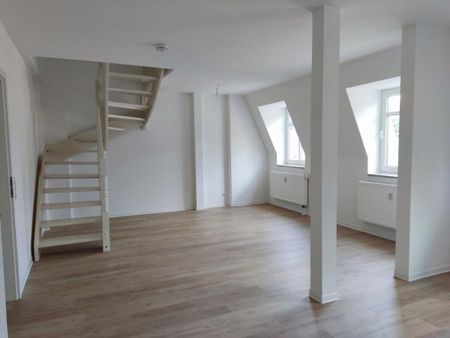 4-Zi.-Maisonette-Wohnung im Dachgeschoss mit Balkon! - Photo 2