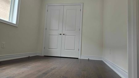 Upper level 4 bedroom home for rent Barrie/Springwater - Photo 2