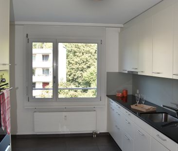 Grosszügige Wohnung mit Cheminée - Foto 2