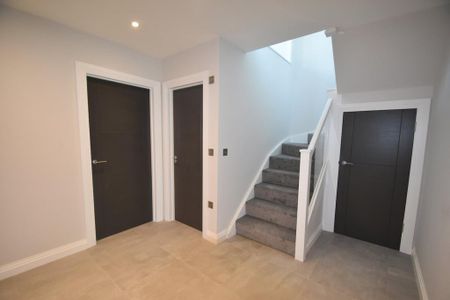 2 bedroom maisonette to rent - Photo 4