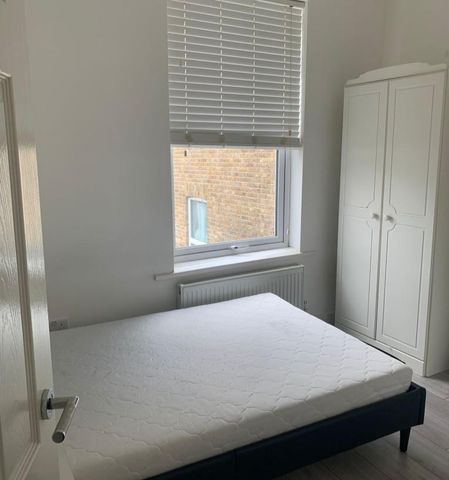 3 bedroom apartment to rent - Photo 2