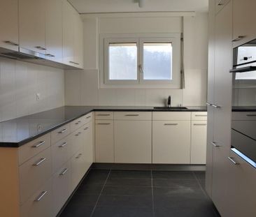 Schöne und grosse 3.5-Zi-Wohnung mit Eckbalkon - Foto 4