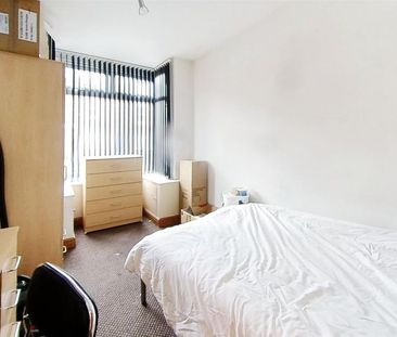 6 bedroom house to rent - Photo 4