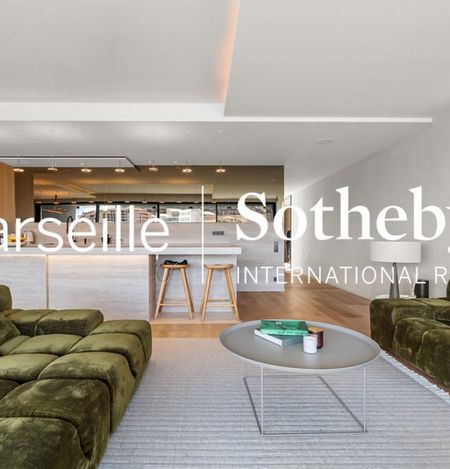 Appartement • Le Pharo - Photo 4
