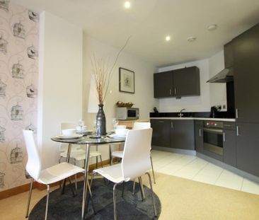 2 bedroom flat to rent - Photo 4