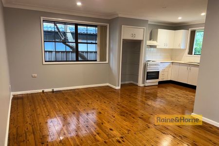 GREAT FAMILY HOME! - Photo 5