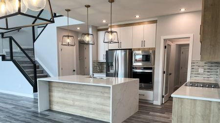 4 Bed Beautiful Home For Rent In Spruce Grove. - Photo 5